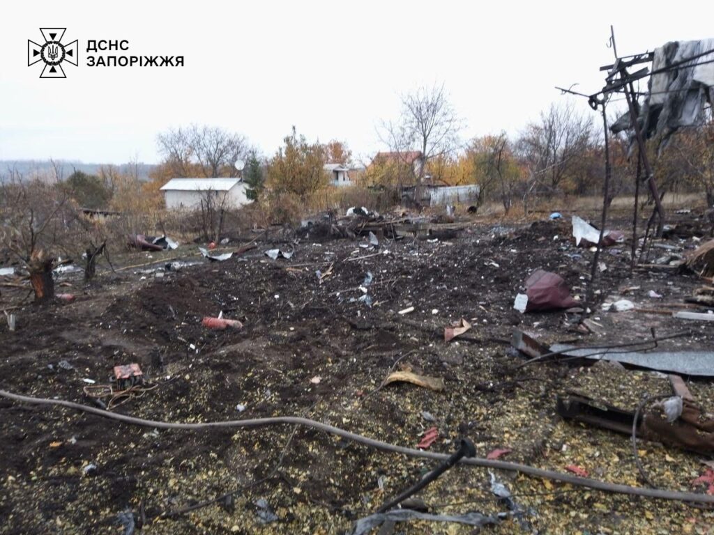 Дві людини поранені внаслідок ворожої атаки на Запорізький район