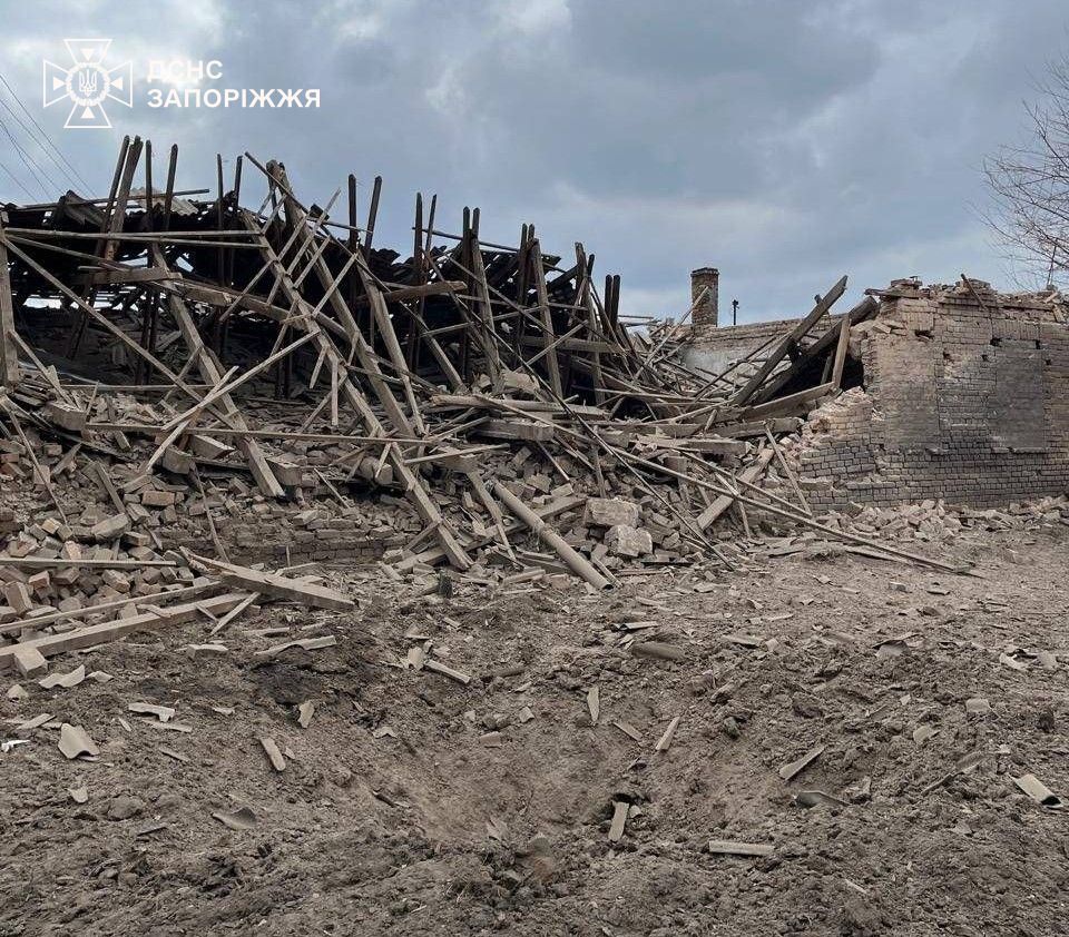 Внаслідок ворожих обстрілів на території Запорізького району виникло дві пожежі