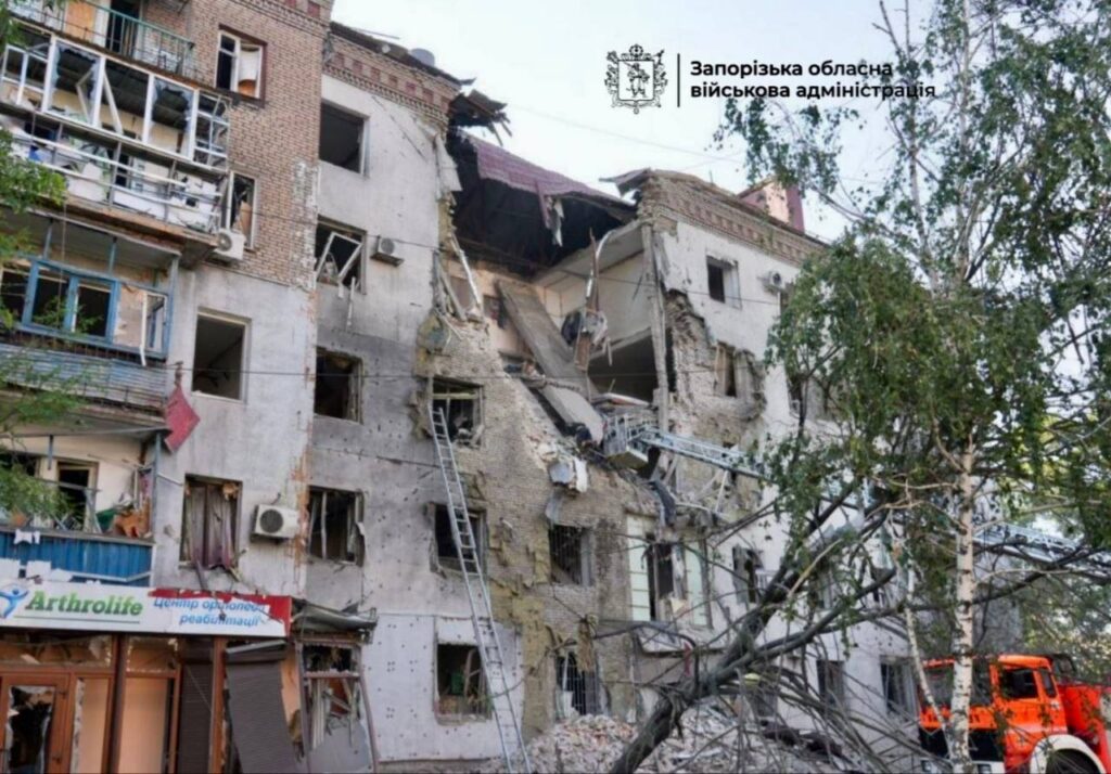 Три людини загинули, понад 40 поранені внаслідок ворожих ударів по Запоріжжю