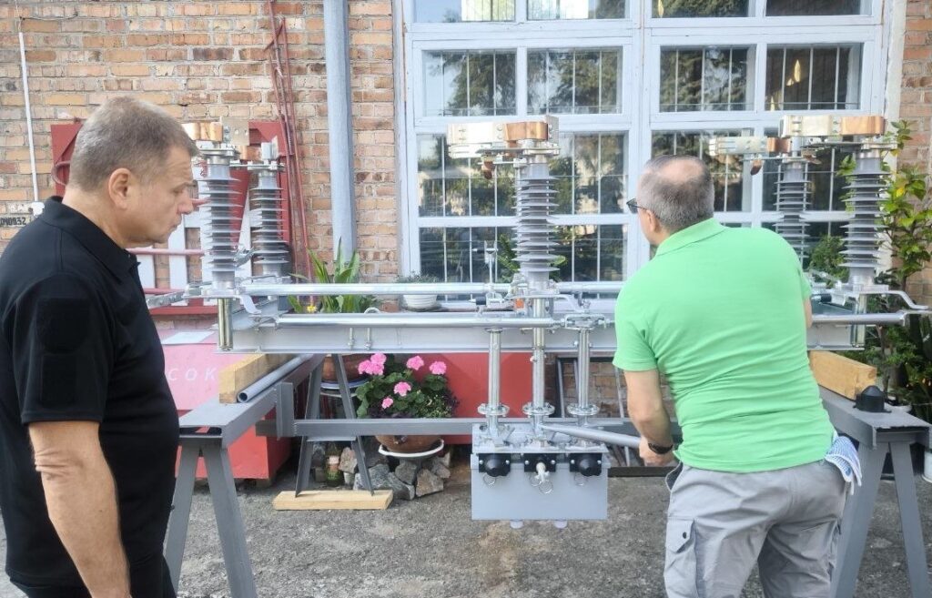 У Запоріжжі розпочато власне виробництво роз’єднувачів для високовольтних підстанцій
