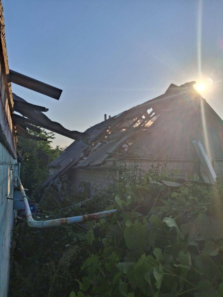 Внаслідок удару КАБ у селищі Кушугум пошкоджено житлові будинки