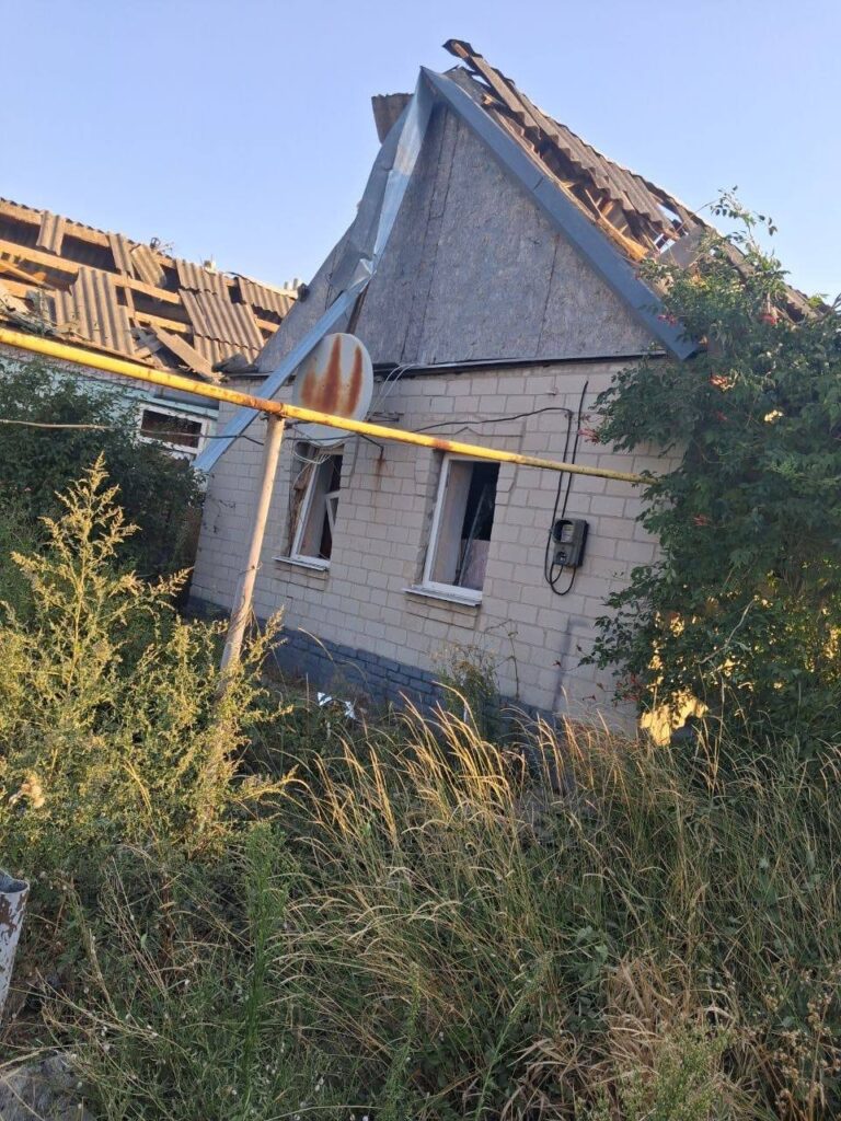 Внаслідок удару КАБ у селищі Кушугум пошкоджено житлові будинки