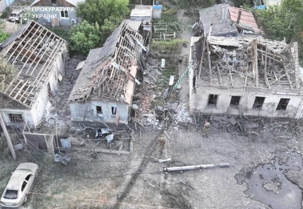 Вдосвіта російська керована авіабомба зруйнувала приватний будинок в одному з районів Запоріжжя