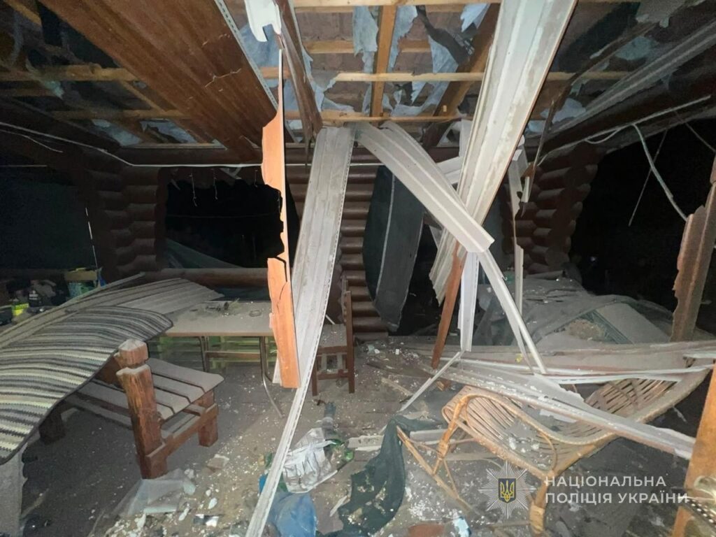 В Новомиколаївці зруйновані будинки внаслідок атаки КАБів