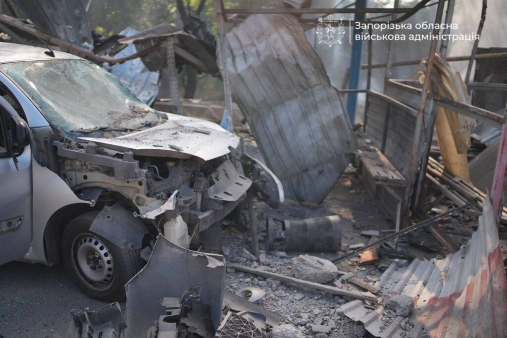 Троє поранених через ворожу атаку по Запоріжжю