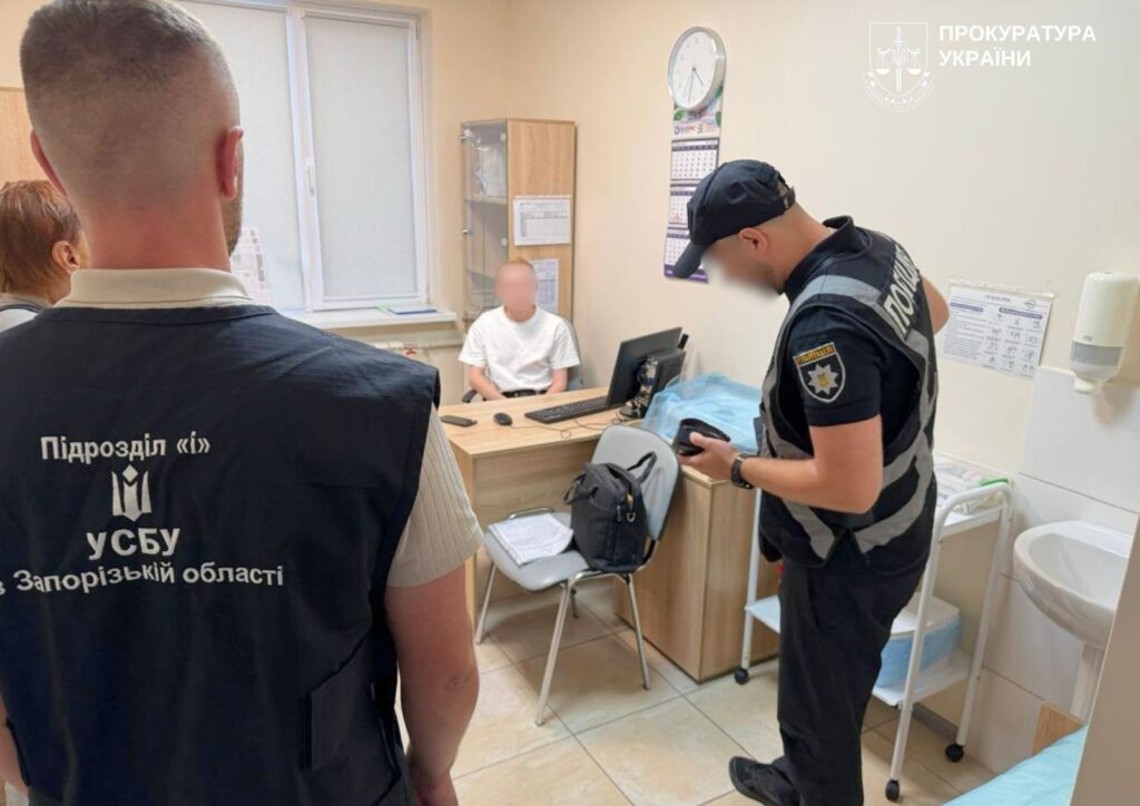 У Запоріжжі лікар за $10 000 обіцяв допомогти з інвалідністю для відстрочки
