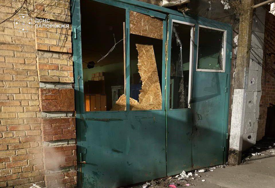 Вночі російські війська атакували пожежно-рятувальний підрозділ в Запорізькій області