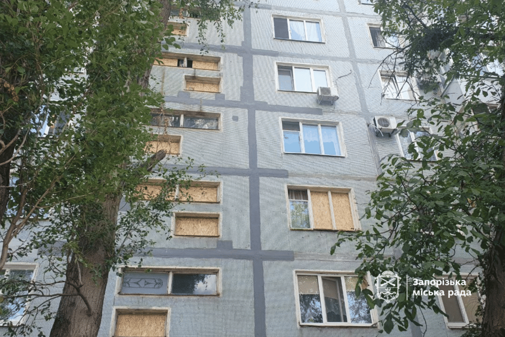 У результаті російських ударів 9 вересня постраждали будинки у трьох районах Запоріжжя