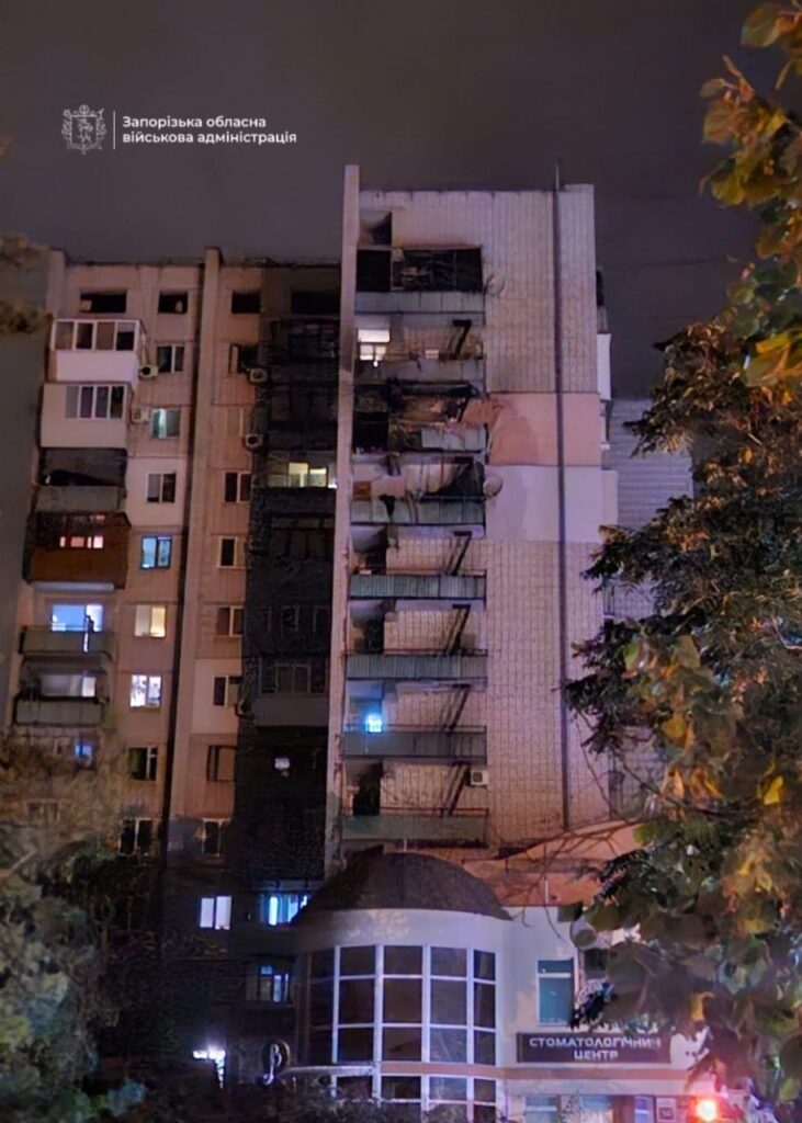 21 багатоквартирний та 56 приватних будинків у чотирьох районах Запоріжжя минулими вихідними зазнали пошкоджень та руйнувань через ворожі атаки