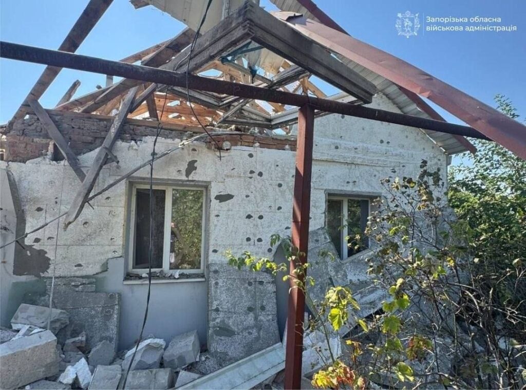 Четверо людей  отримали поранення внаслідок ворожих ударів по Запоріжжю та Запорізькому району