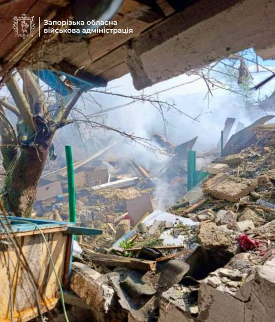 Ворог вдарив авіабомбою по Запорізькому району – постраждали цивільні