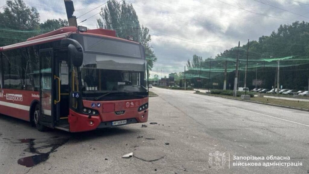 Росіяни знову атакували цивільний транспорт у Запоріжжі