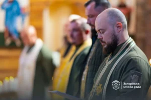 На Хортиці провели спільну молитву за Україну, її Захисників, Захисниць, поранених і полонених