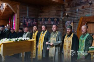 На Хортиці провели спільну молитву за Україну, її Захисників, Захисниць, поранених і полонених