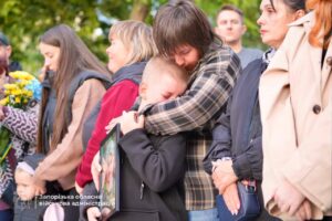 На Дереві пам’яті з’явилися ще 85 дзвіночків на честь Захисників і Захисниць, які віддали життя за Україну
