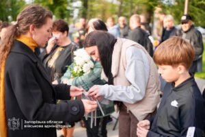На Дереві пам’яті з’явилися ще 85 дзвіночків на честь Захисників і Захисниць, які віддали життя за Україну