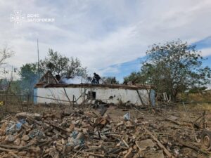 Внаслідок ворожих обстрілів у Запорізькому районі виникла пожежа