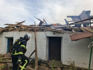 Внаслідок ворожих обстрілів у Запорізькому районі виникла пожежа